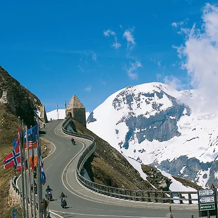 Chalet In Near Slopes Mörtschach